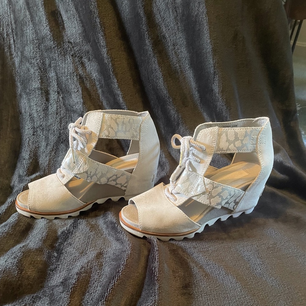 Sorel lace up wedge sandals